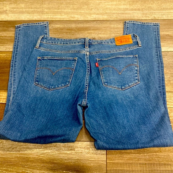 Levi’s High-Rise Skinny - Picture 3 of 4